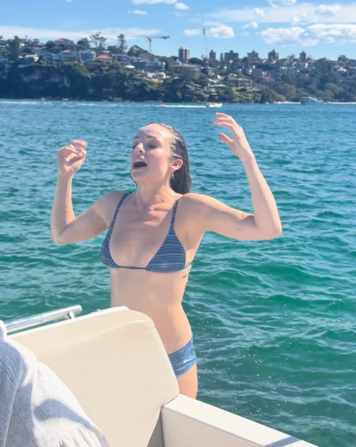 Abbie Chatfield / abbiechatfield Nude Leaks OnlyFans  - Leaked Models