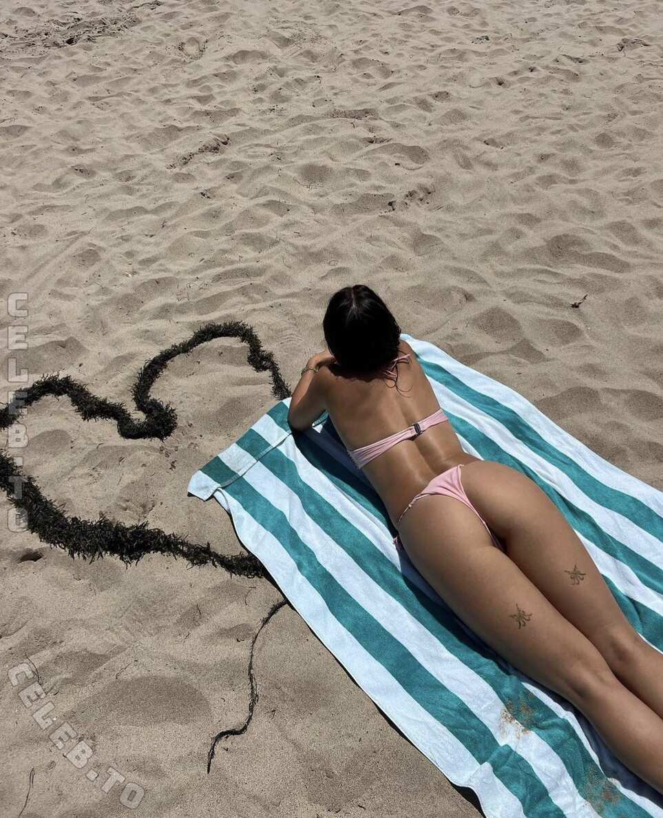 Addison Rae Nude Deleted TikTok And Topless Pics Released