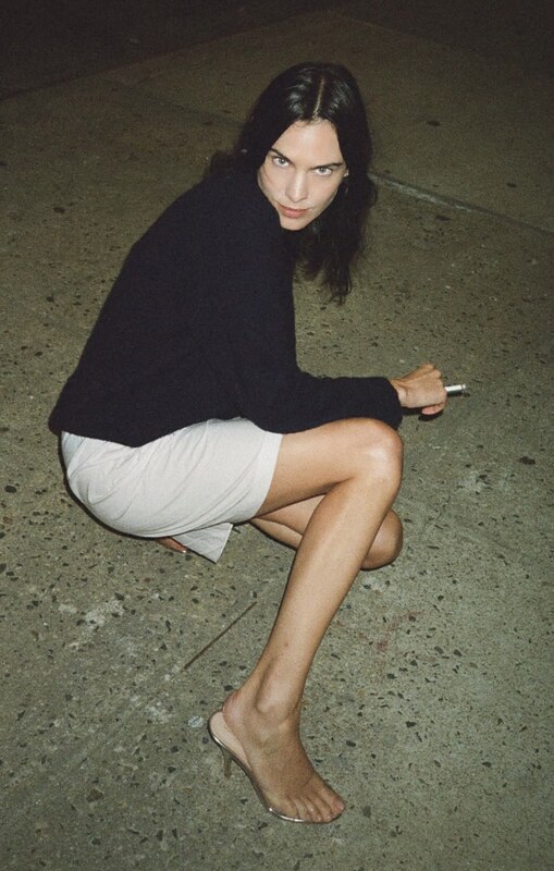 Alexa Chung legs