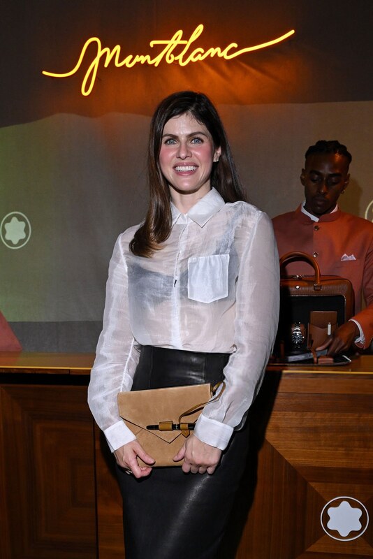 Alexandra Daddario Nude Behind-The-Scenes Photos From "The White Lotus"