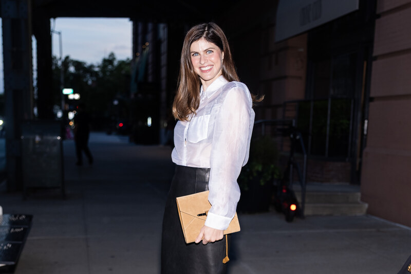 Alexandra Daddario Nude Behind-The-Scenes Photos From "The White Lotus"