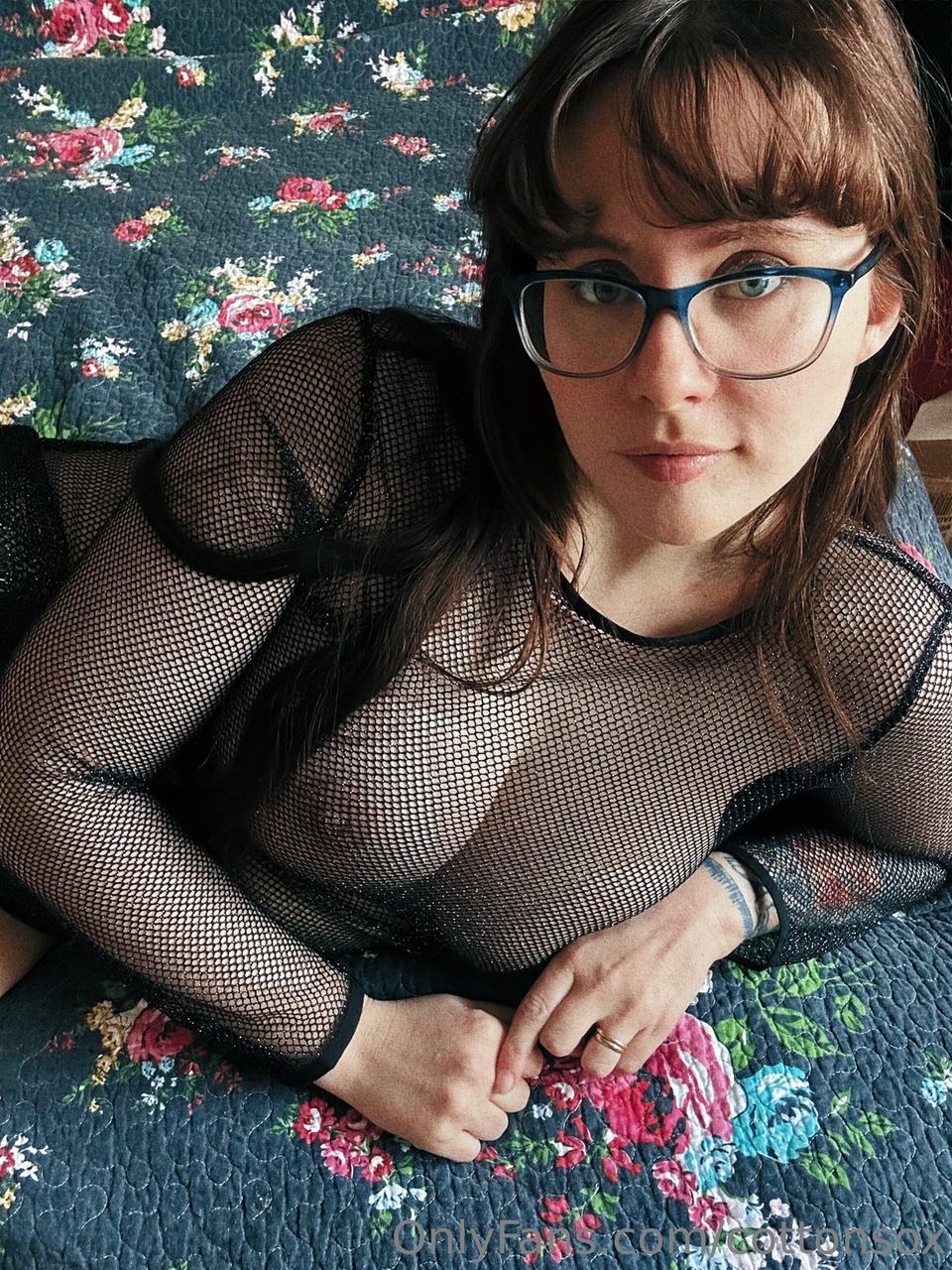 alicecottonsox / cottonsoxfree Nude Leaks OnlyFans  - Leaked Models