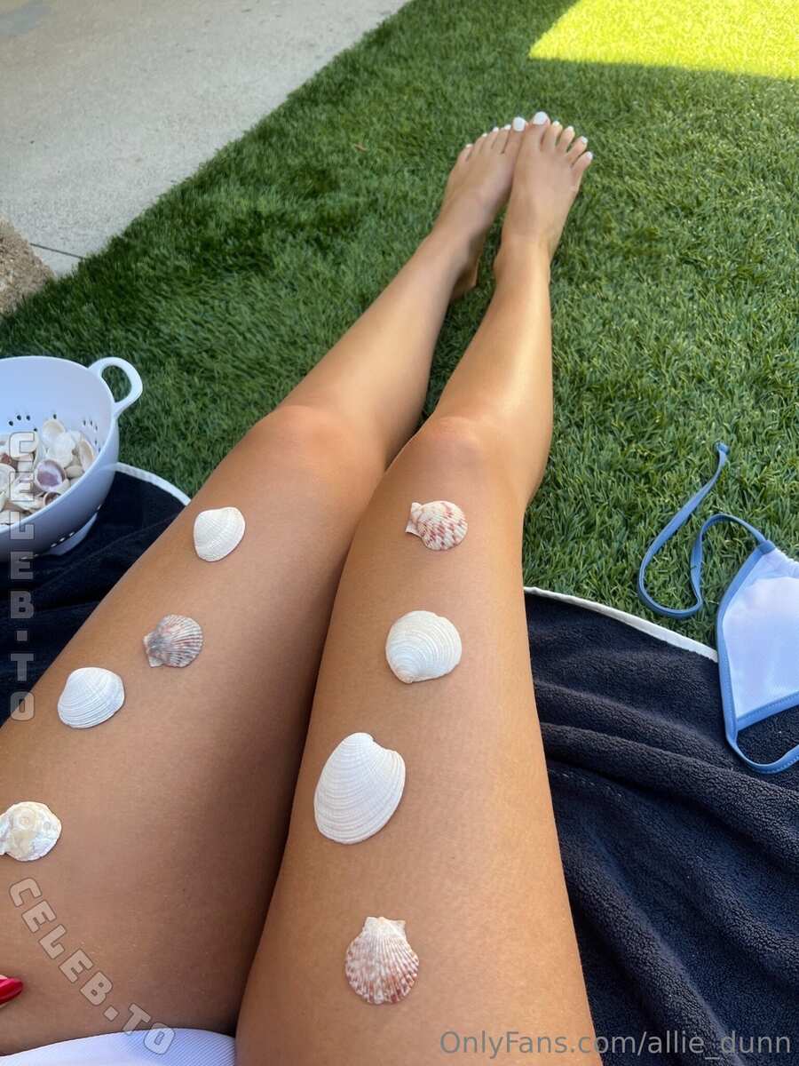 Allie Dunn - Thealliedunn Onlyfans Leaked Naked Photo