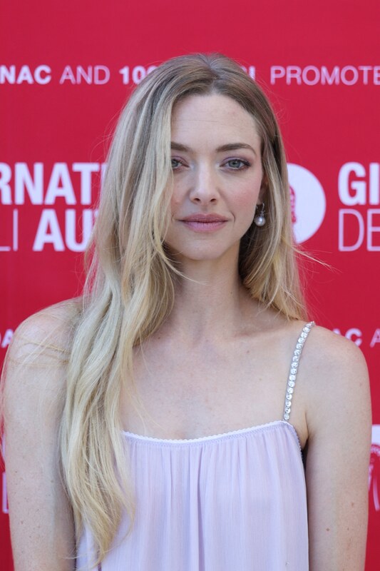 Amanda seyfried nude blowjob fappening