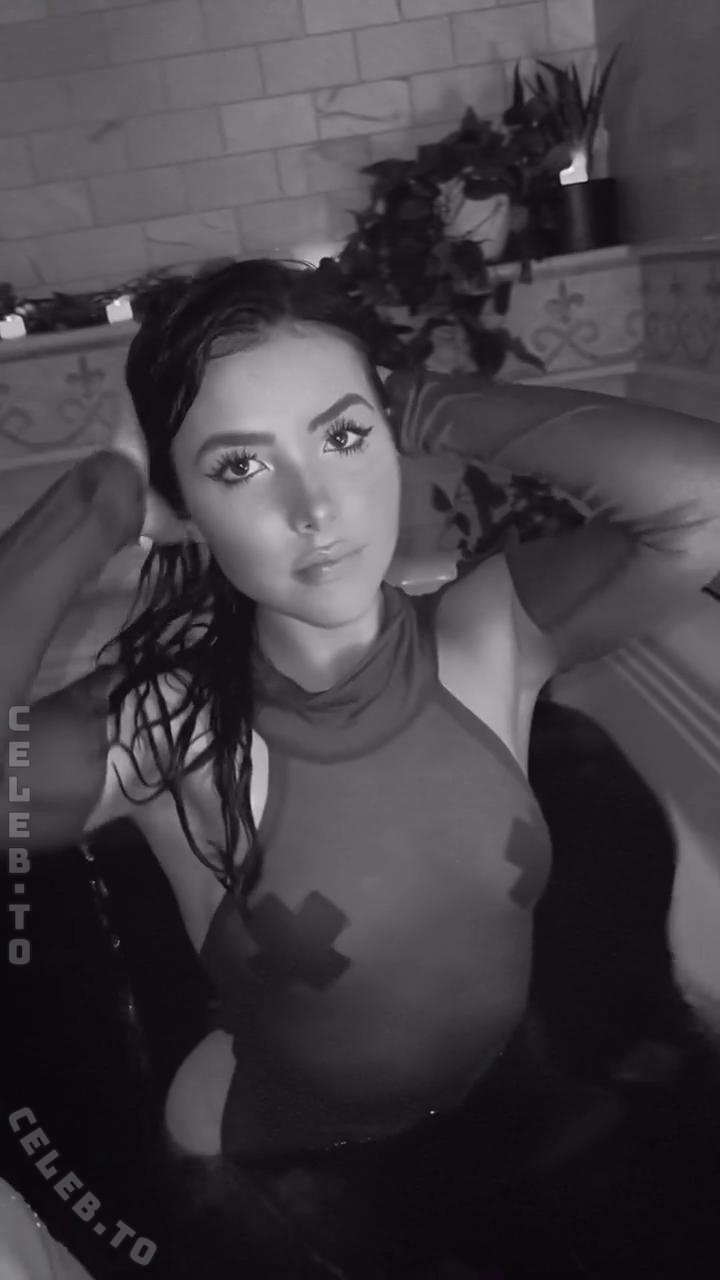 Andrea Botez Hot Mini Shorts Corset Set Leaked - Influencers GoneWild
