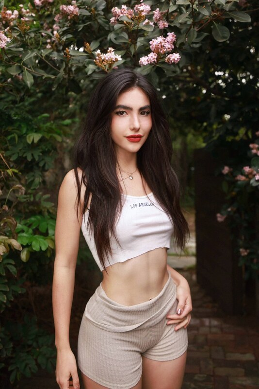 Andrea Botez Hot Mini Shorts Corset Set Leaked - Influencers GoneWild