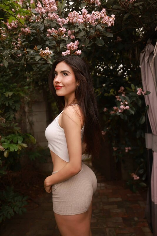 Andrea Botez Hot Mini Shorts Corset Set Leaked - Influencers GoneWild