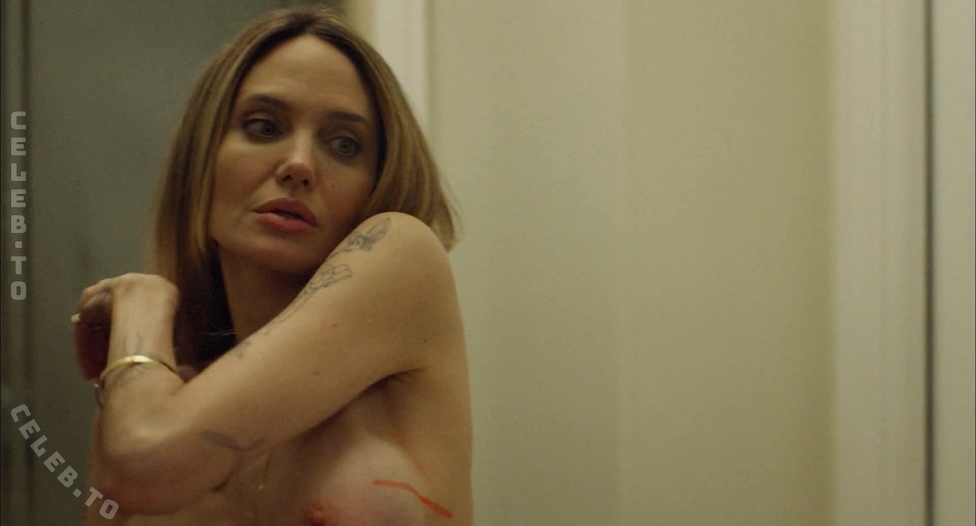 Angelina Jolie nude leaked photos