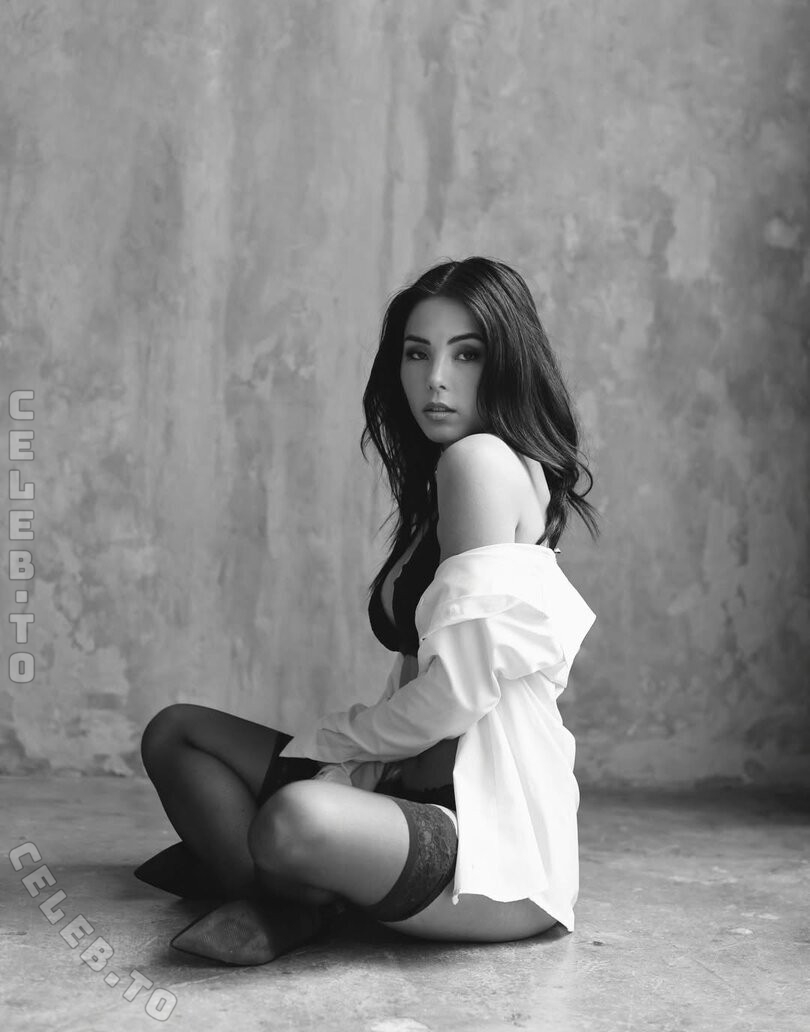 Anna Akana Nude (3 Censored Photos)