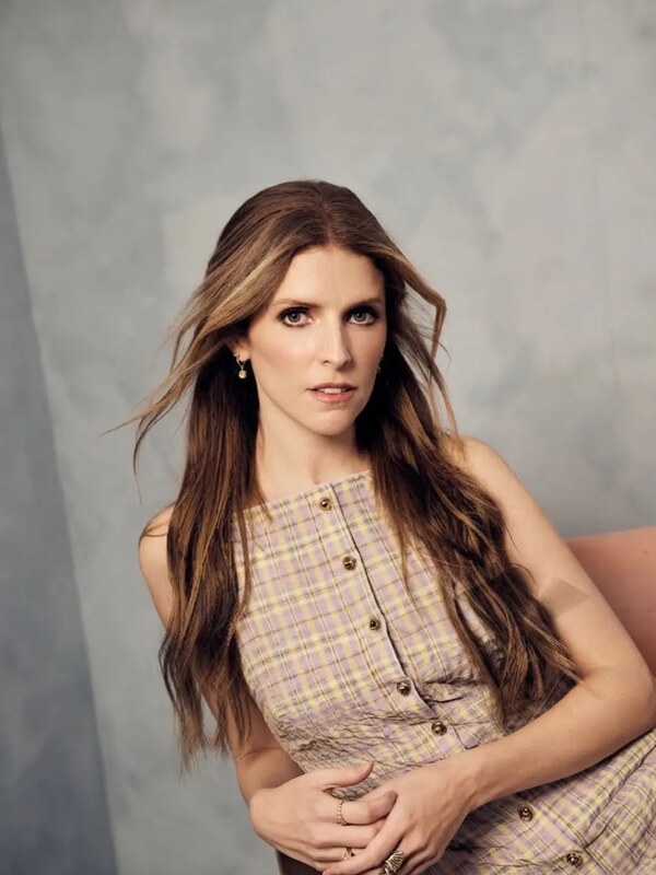 Anna Kendrick legs