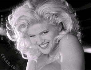 Anna Nicole Smith legs