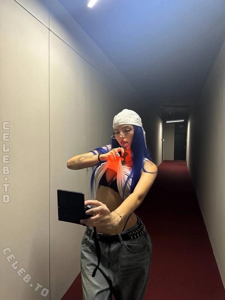 anna_macloud / annfigm / annfigma / annfigmaa Nude Leaks OnlyFans  - Leaked Models