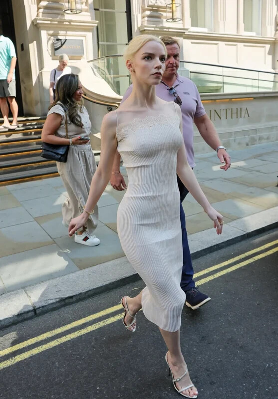 Anya Taylor Joy Instagram Leaks (56 Photos) - NudoStar