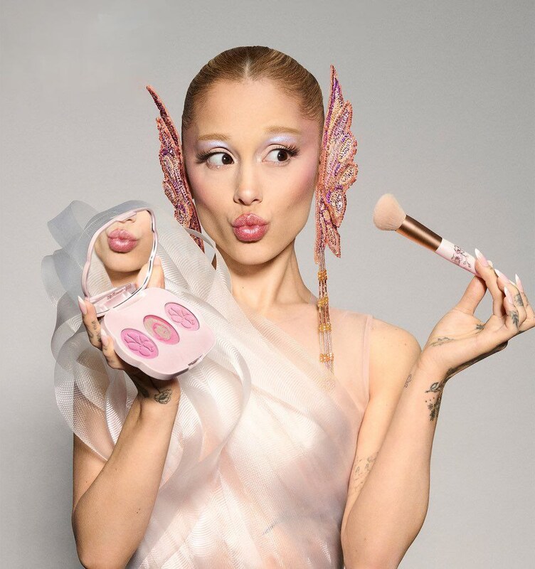 Ariana grande nude poho