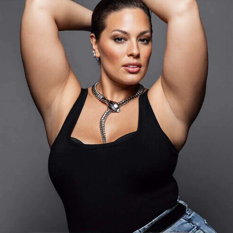 Ashley Graham legs