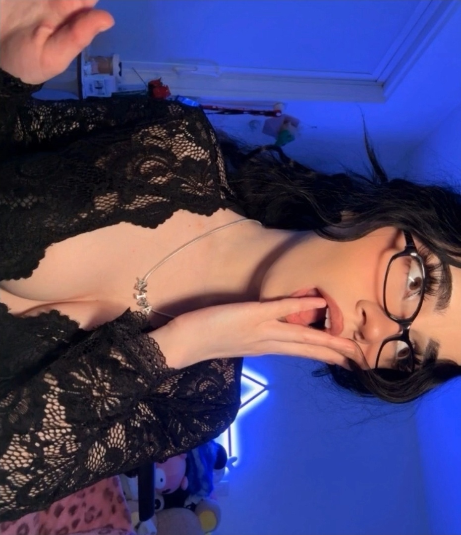 Oxythoughtin / avivasofia Nude Leaks OnlyFans  - Leaked Models