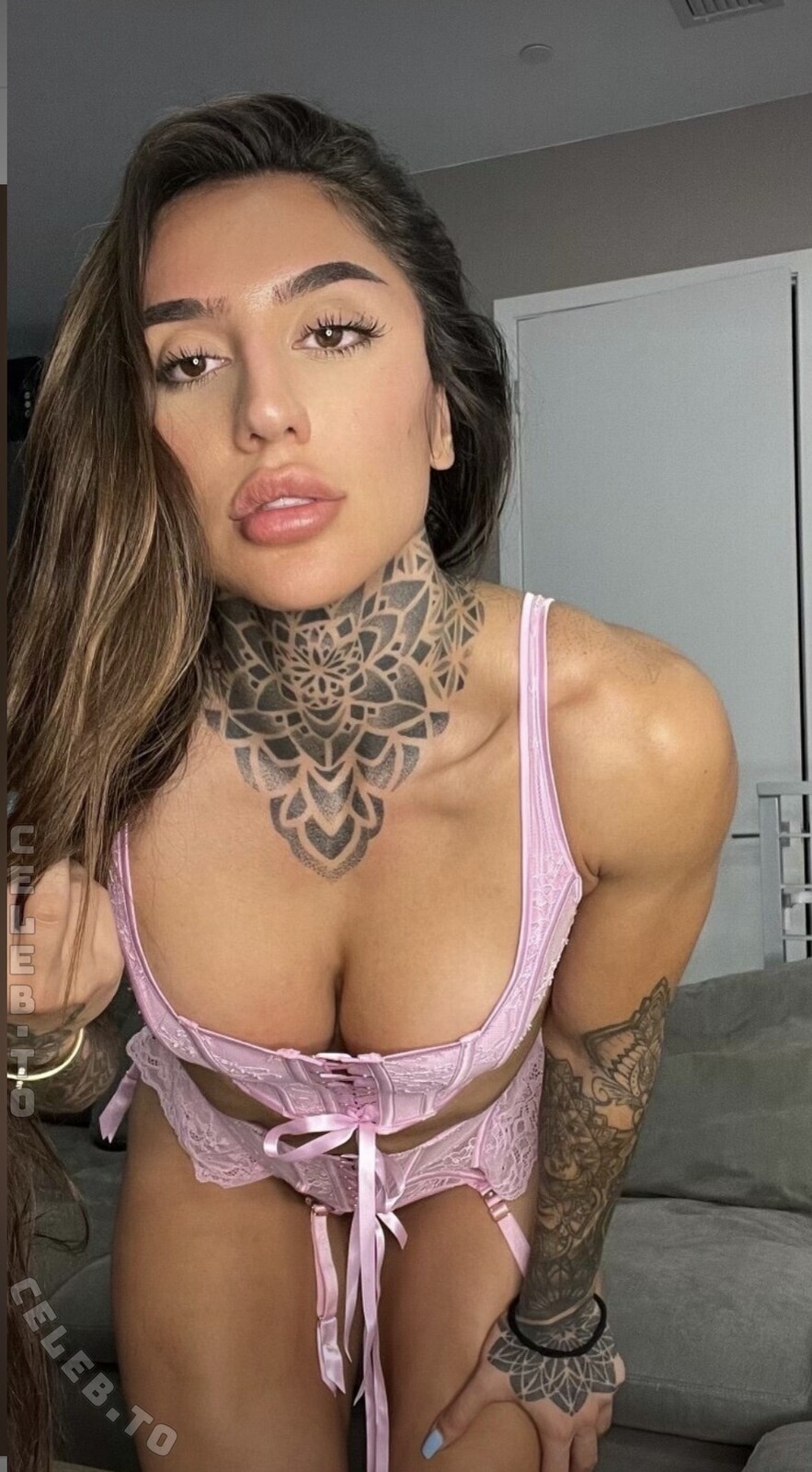 Bakhar Nabieva Nude & Sexy OnlyFans (5 Photos)