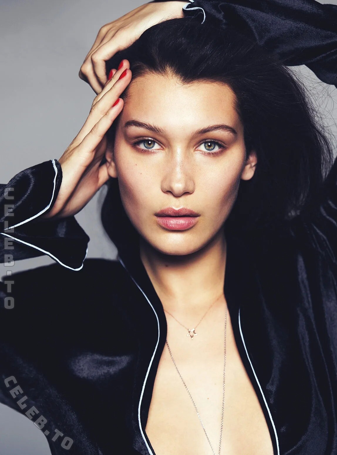 Bella Hadid butts