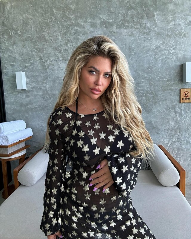 Bianca Gascoigne boobs