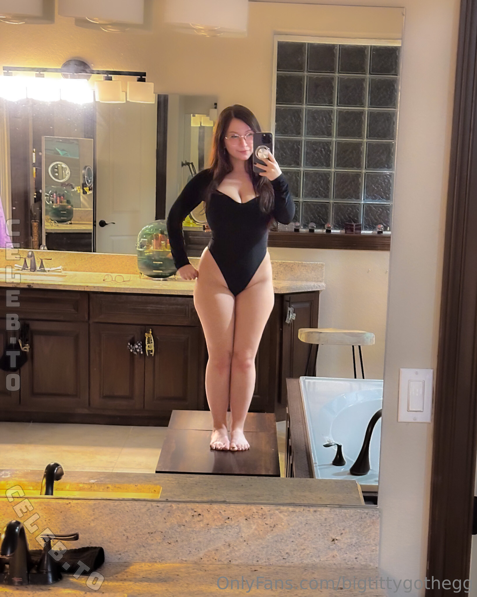 Bigtittygothegg Nude Celeb - Leah Onlyfans Leaked Nude Photo