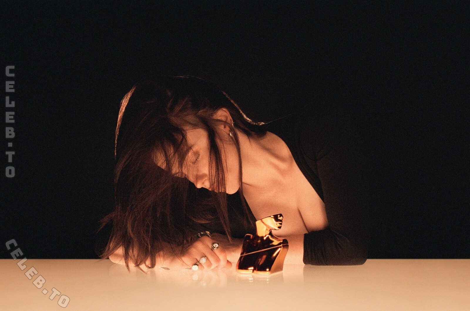 Billie Eilish Nude Sunbathing And Boob Staring PSA