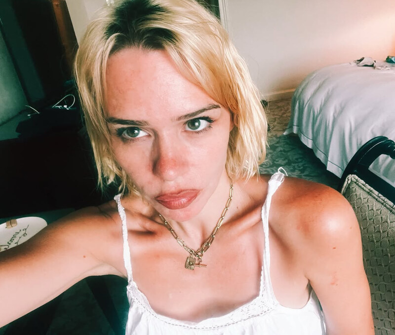 Billie Piper legs