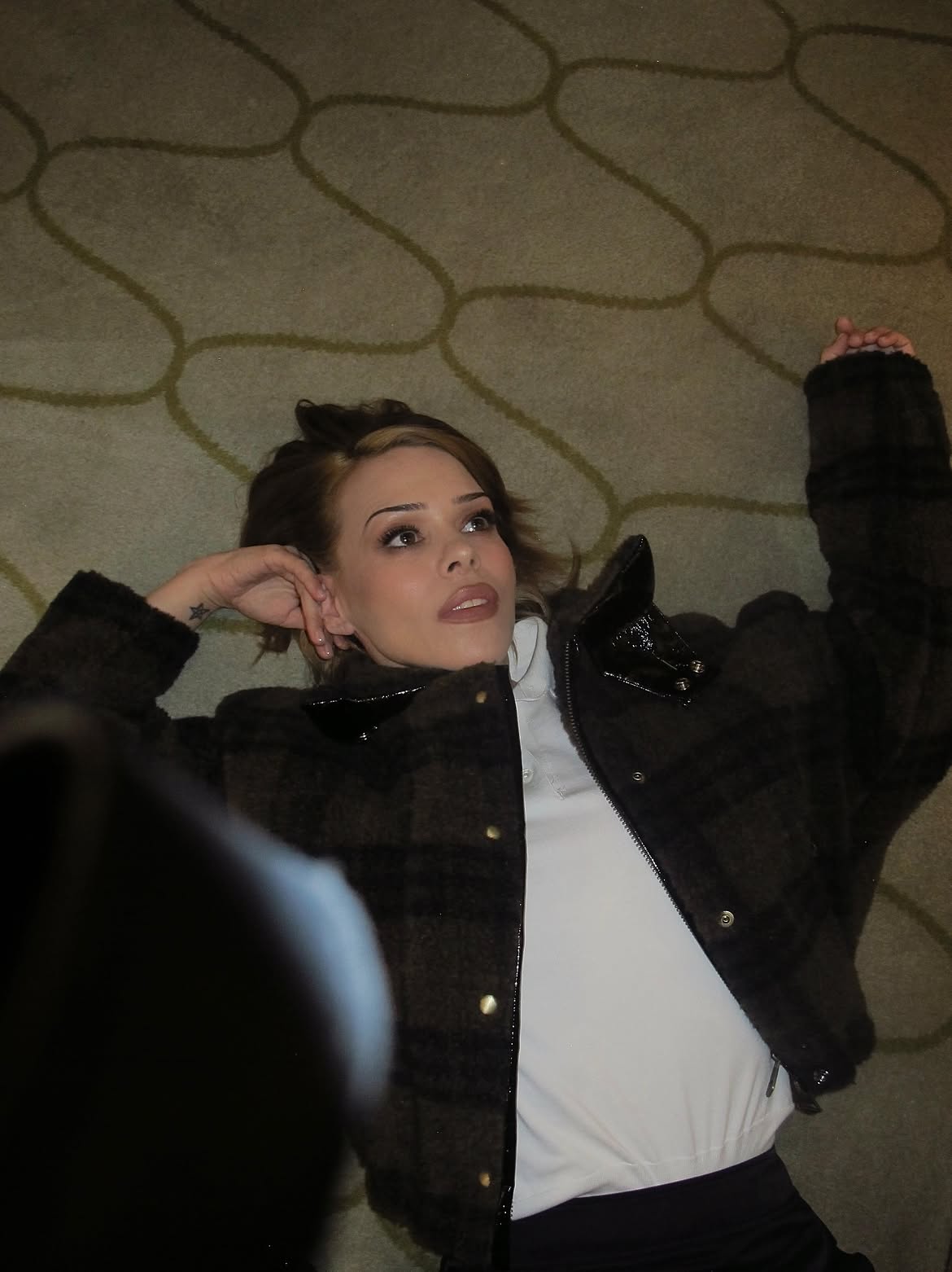 Billie Piper hands