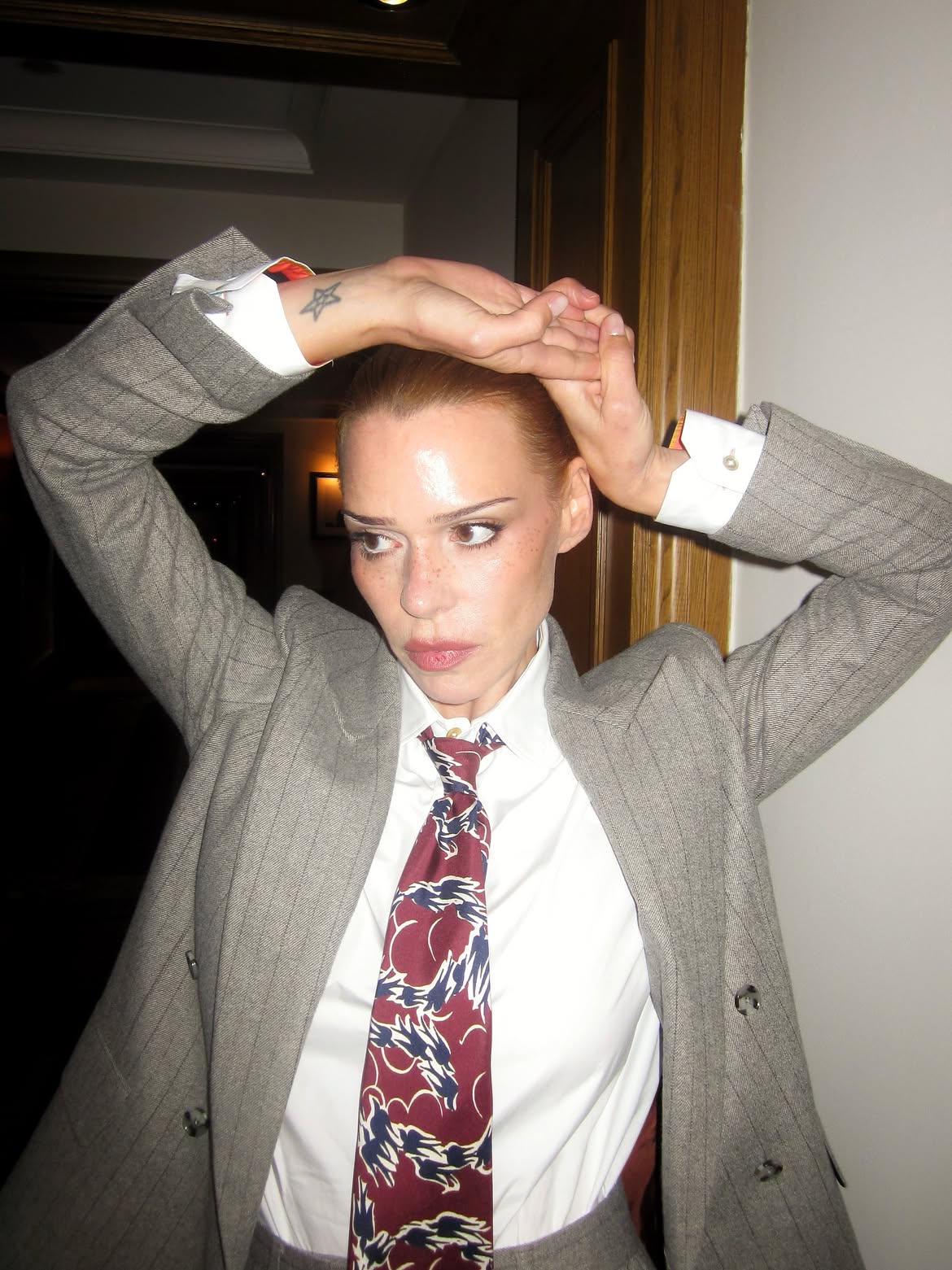 Billie Piper hands