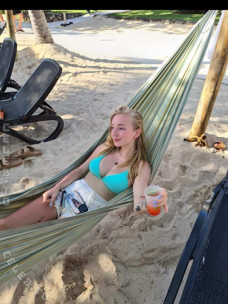 blonde_vivi Nude Leaks OnlyFans  - Leaked Models