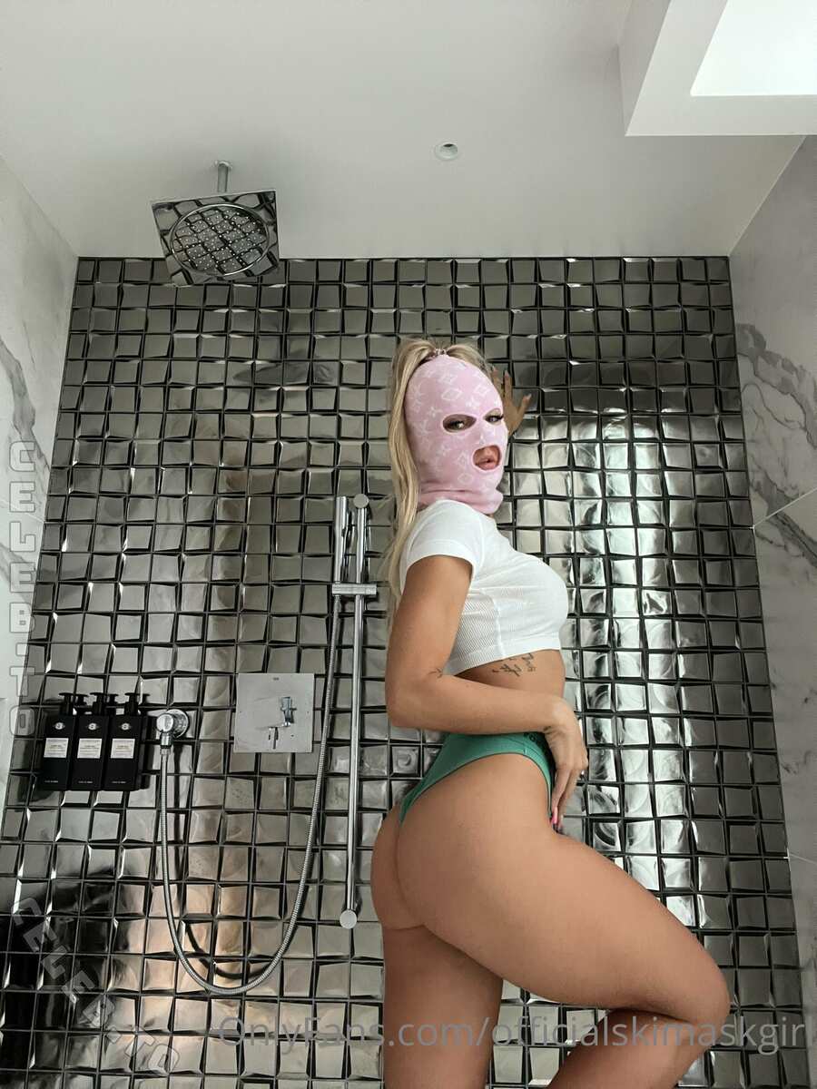 Briana Armbruster / skimaskgirluncensored / theskilmuskgirl / theskimaskgirl Nude Leaks OnlyFans  - Leaked Models