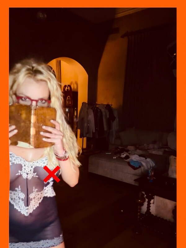 Britney Spears hands