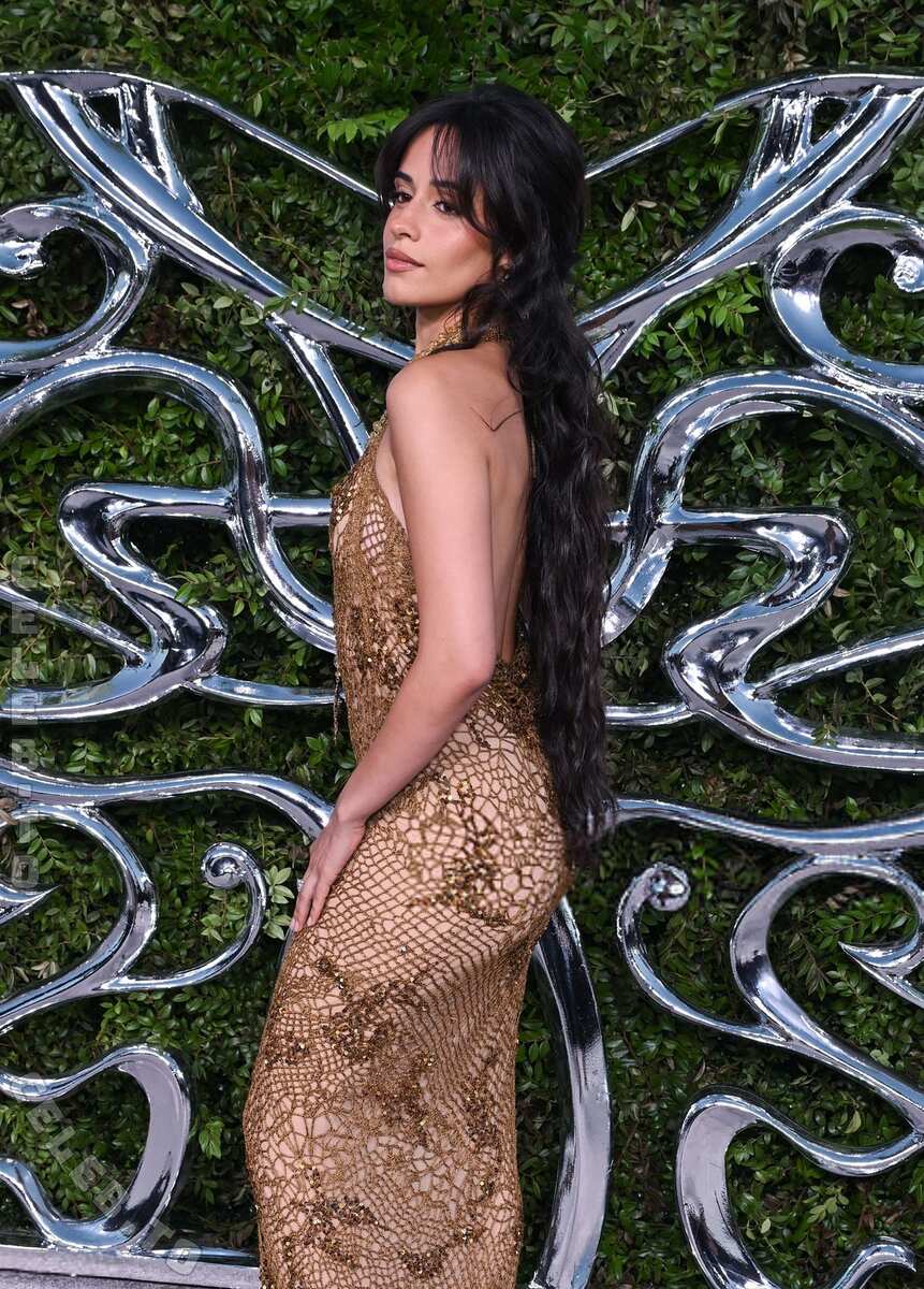 Camila Cabello Sexy – Esquire España (5 Photos)