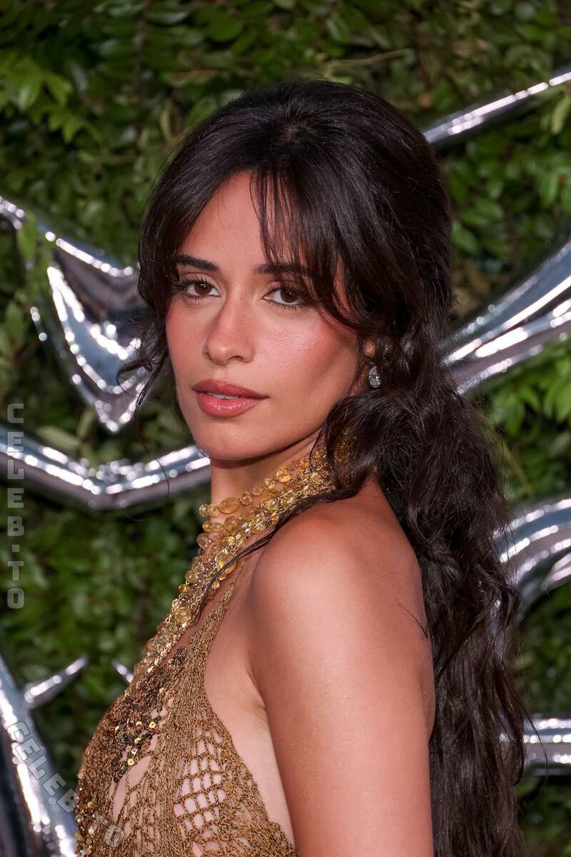 Camila Cabello Sexy – Esquire España (5 Photos)