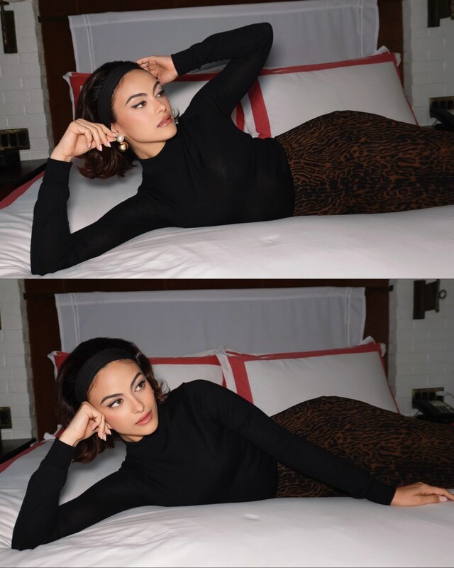 Camila Mendes hands
