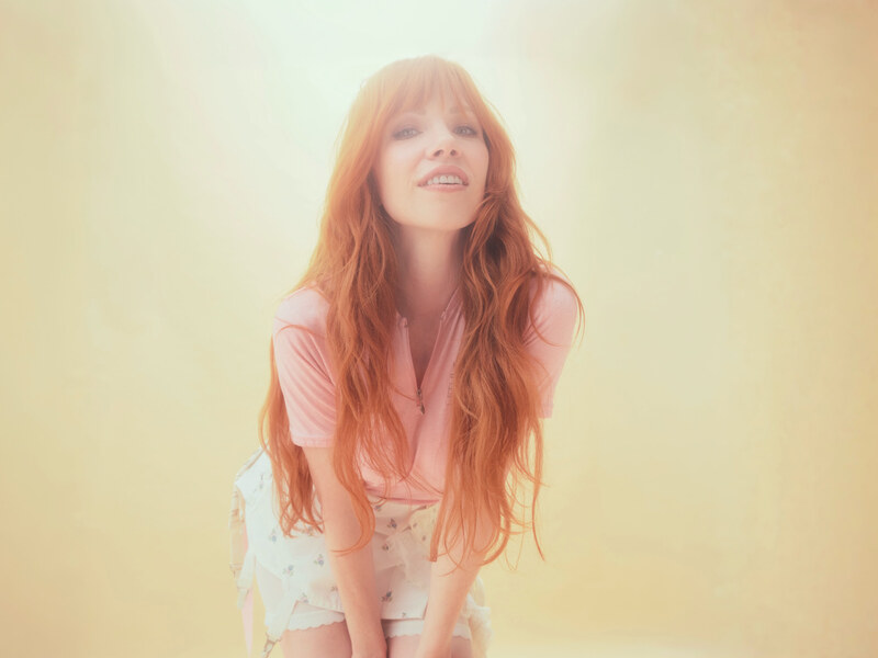Carly Rae Jepsen hands