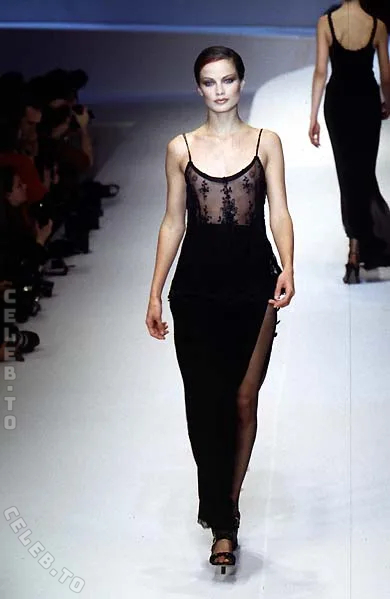 Carolyn Murphy hands