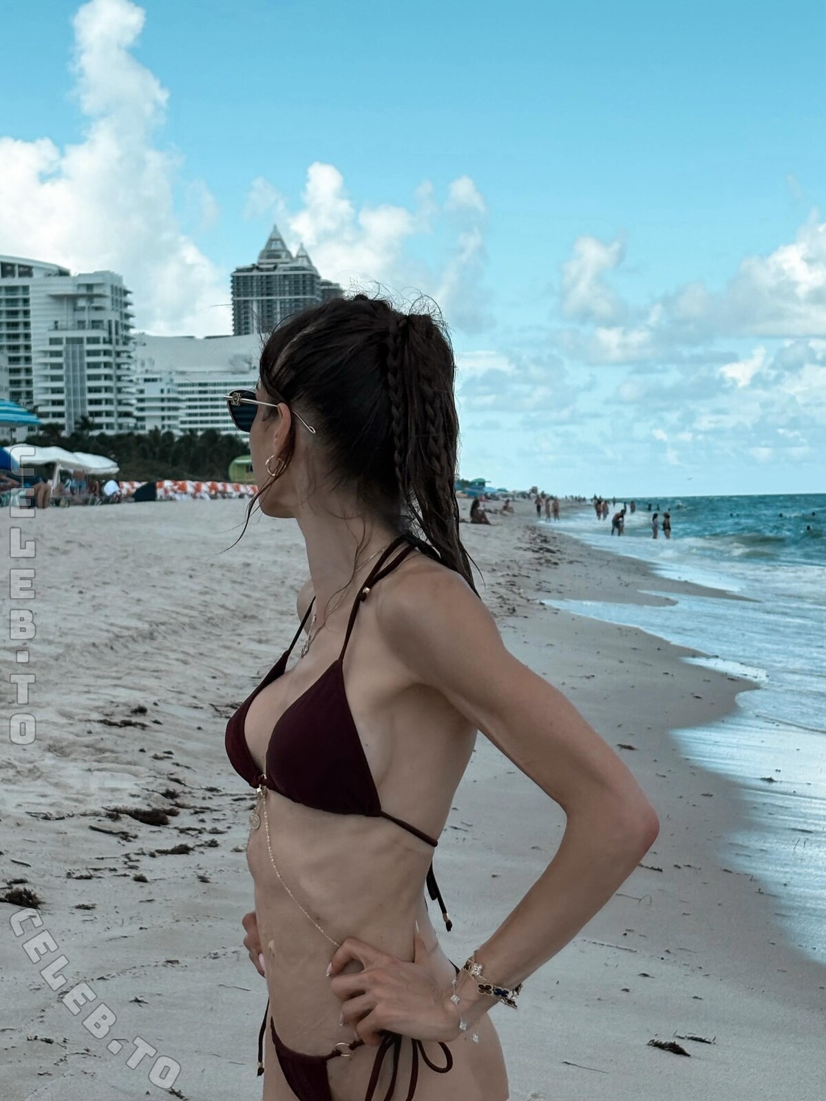 Cathy Hummels butts