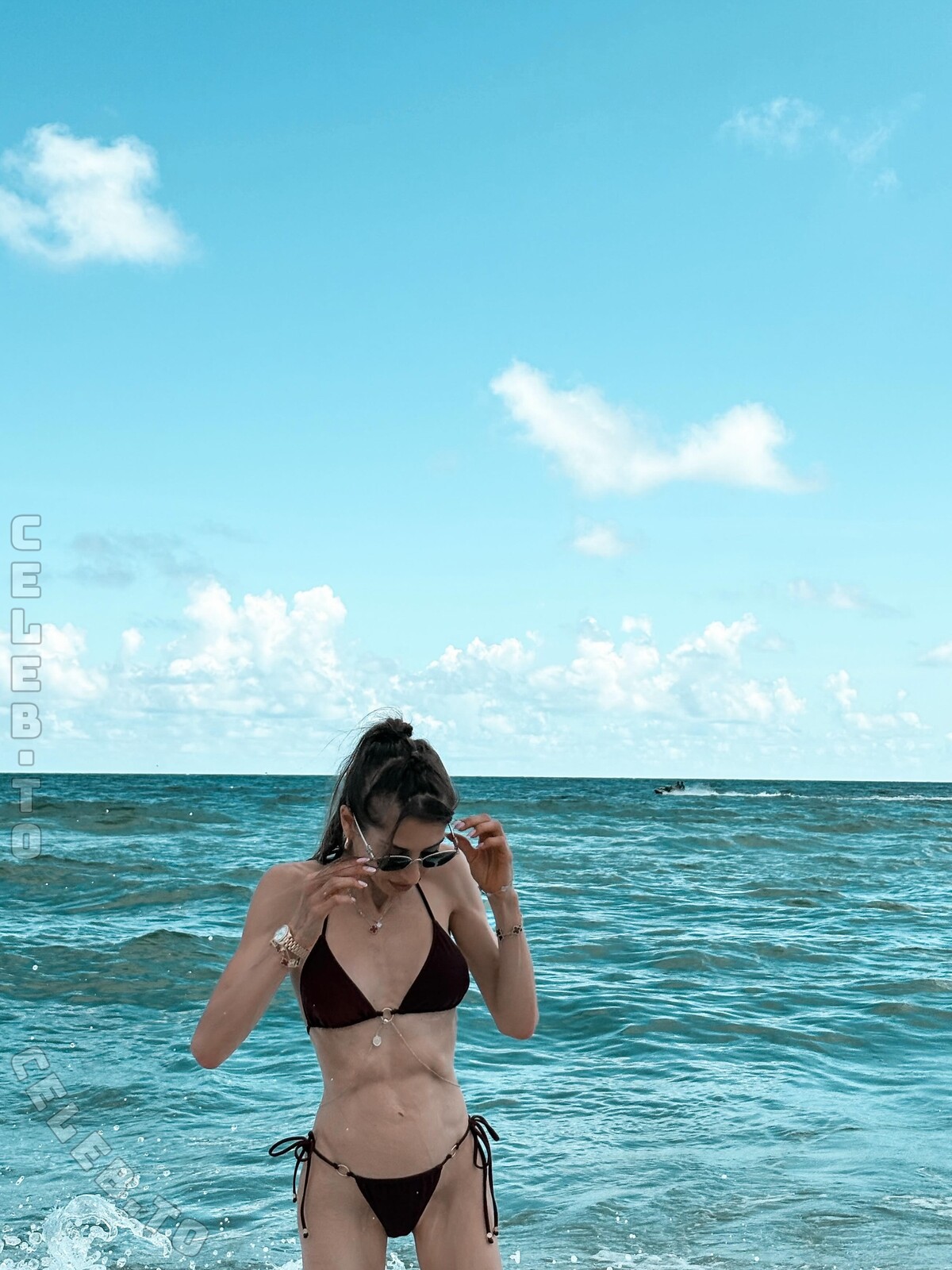 Cathy Hummels butts