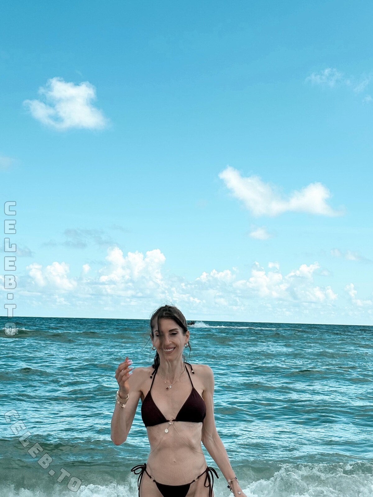 Cathy Hummels butts