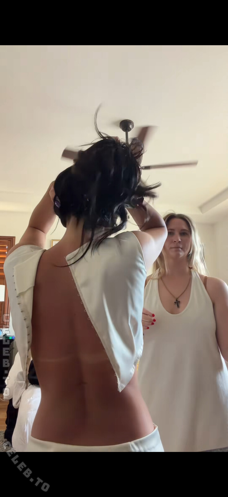 Charli D'Amelio Sexy Crop Top Jeans Set Leaked - Influencers Gonewild