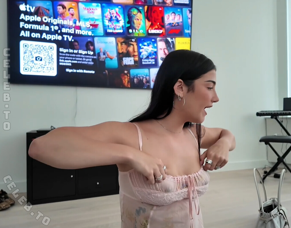 Charli Damelio Nude Tiktok - Charli D'Amelio Nude Videos Tiktok