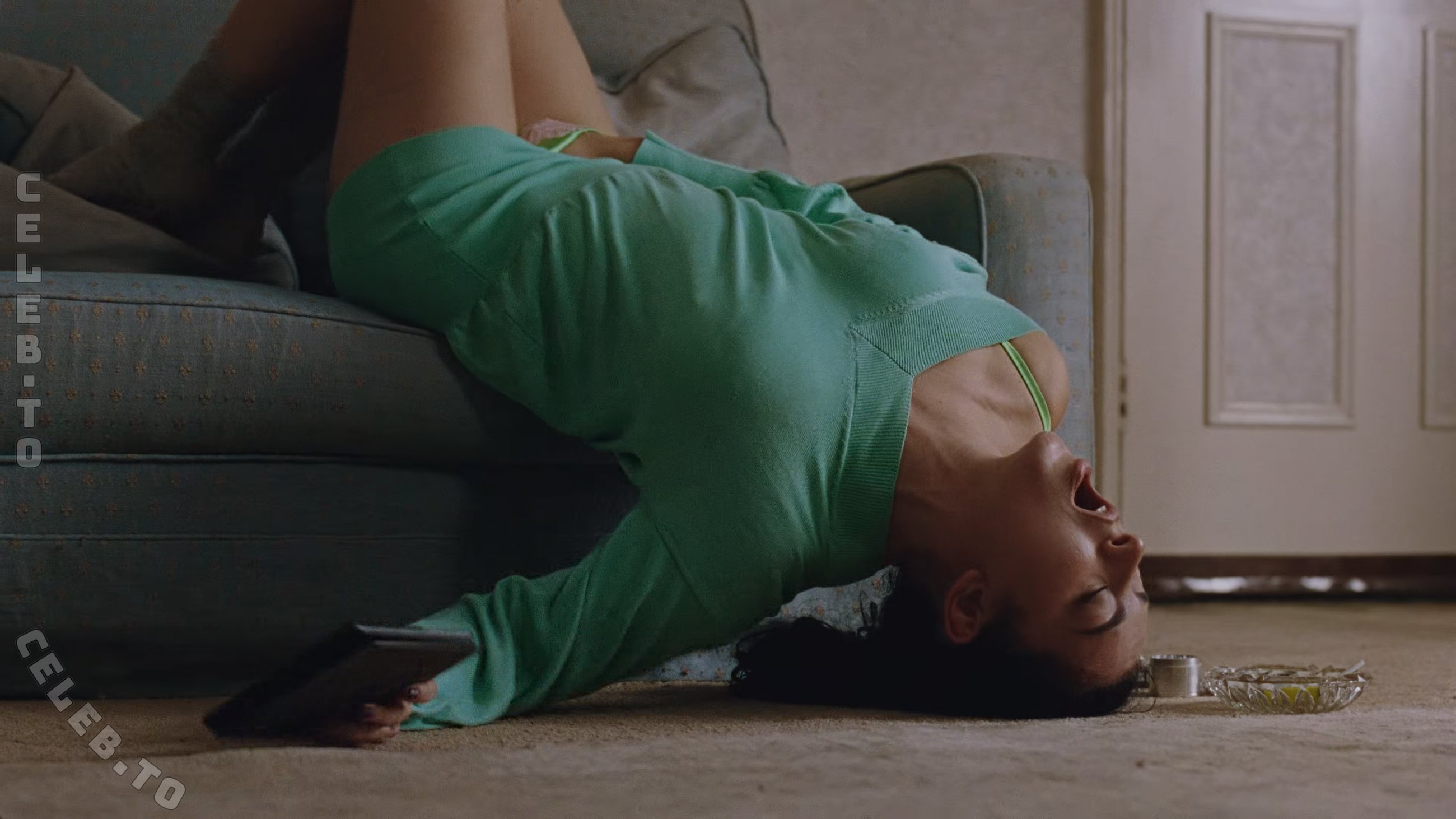 Charli XCX hands