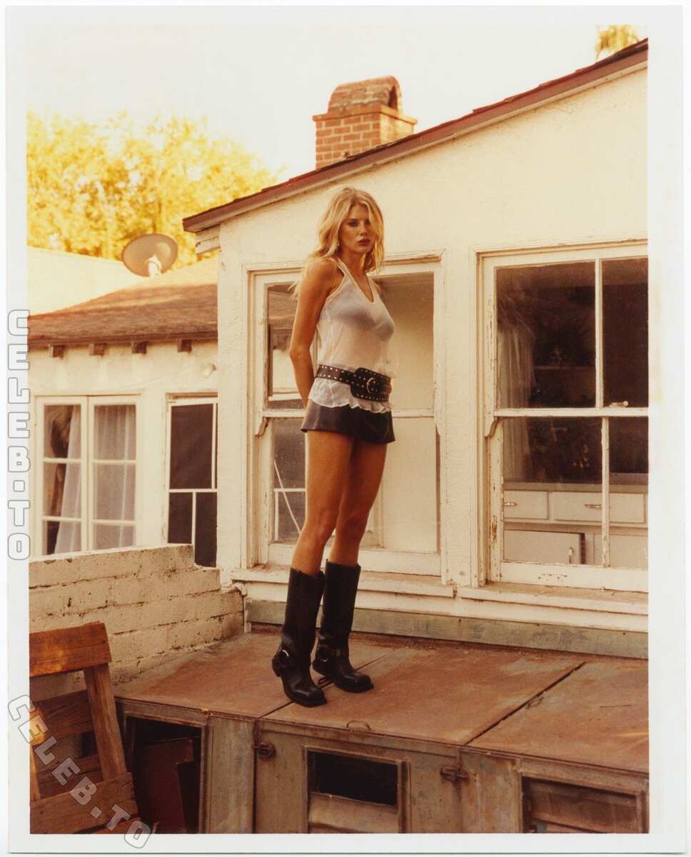 Charlotte McKinney legs