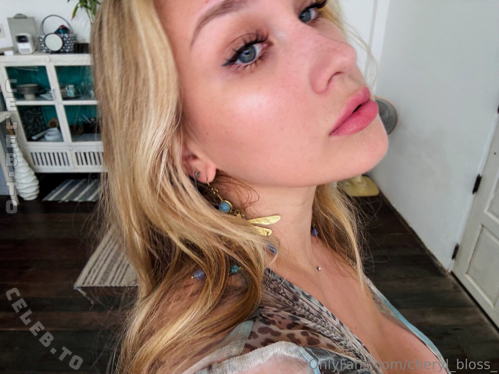 Cheryl Blossom Nude Onlyfans Riding Dildo Leaked Video