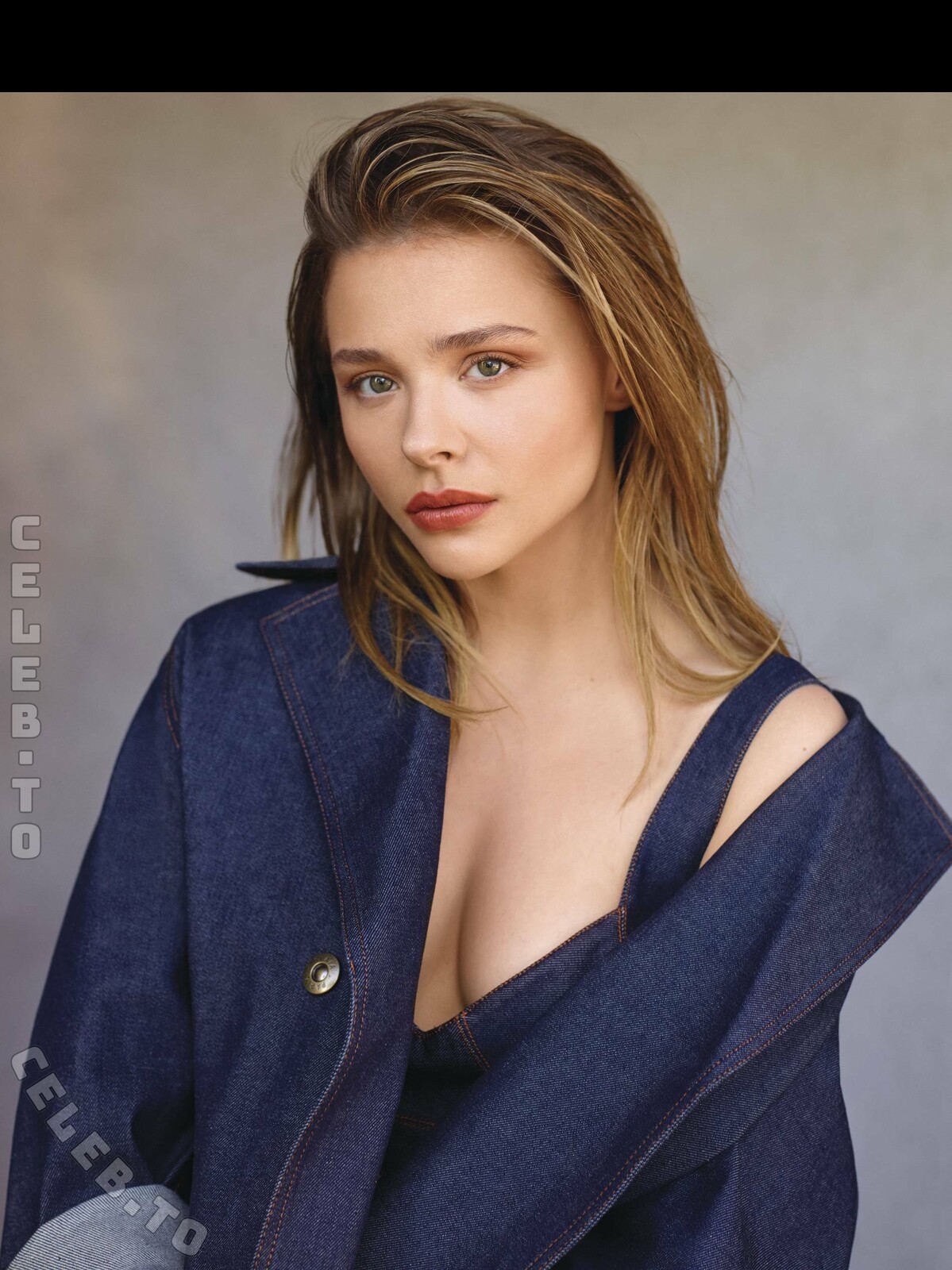 Chloe Grace Moretz legs