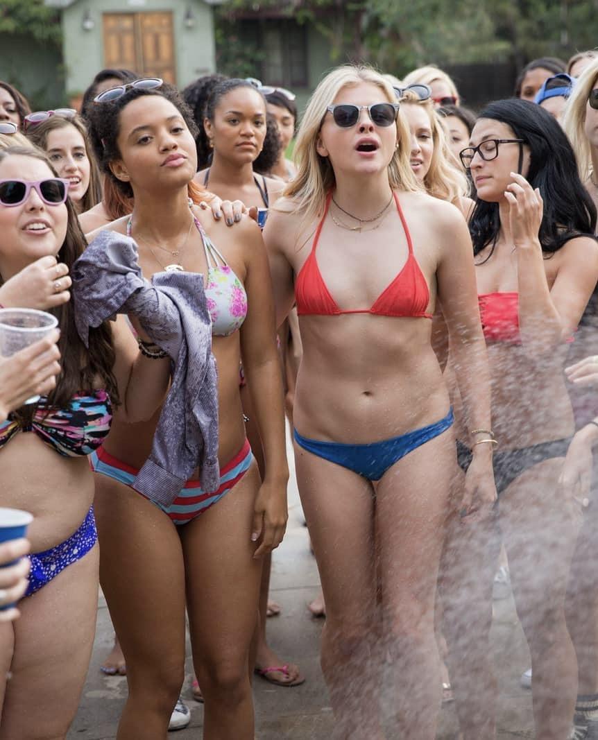 Chloe Grace Moretz legs