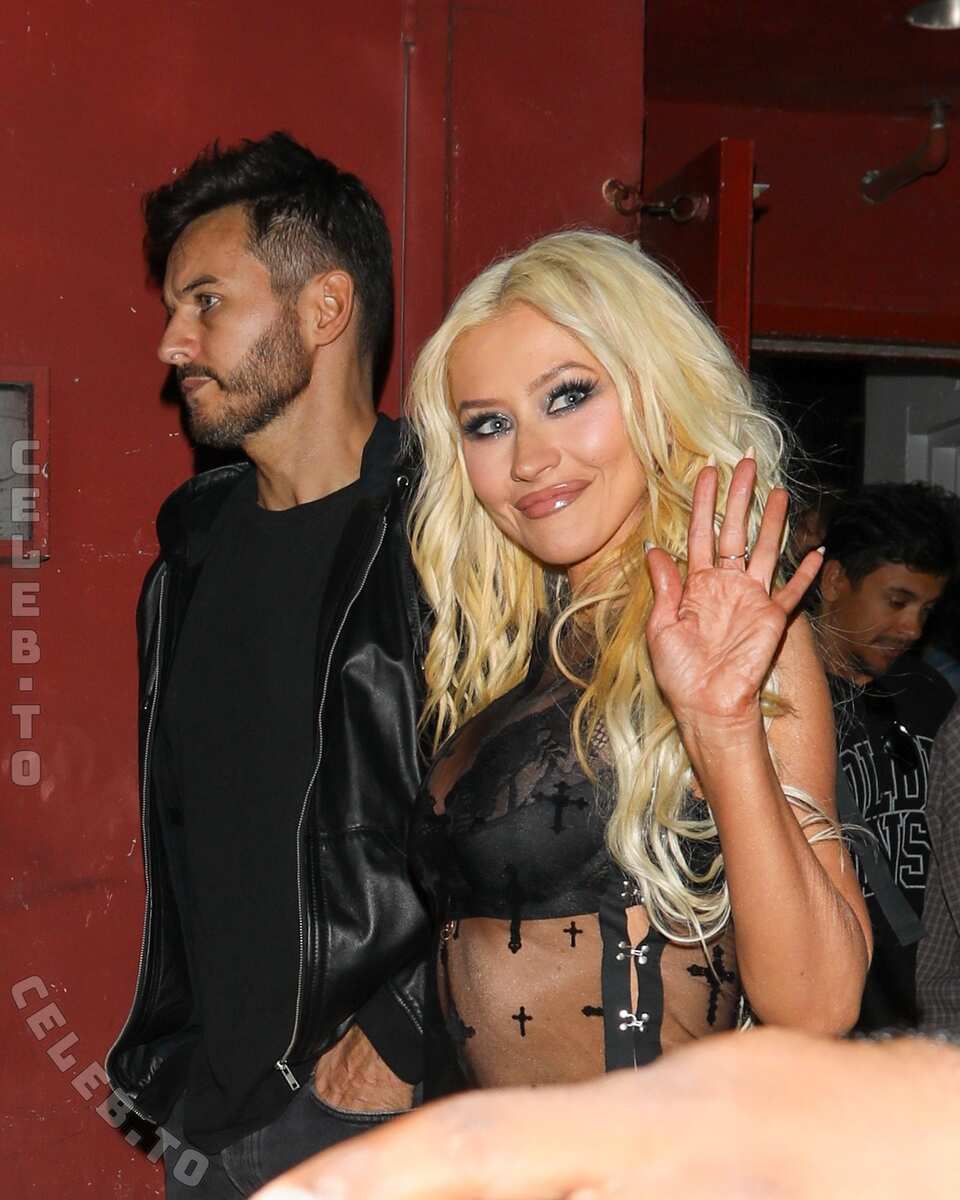 Christina Aguilera nude leaked photos