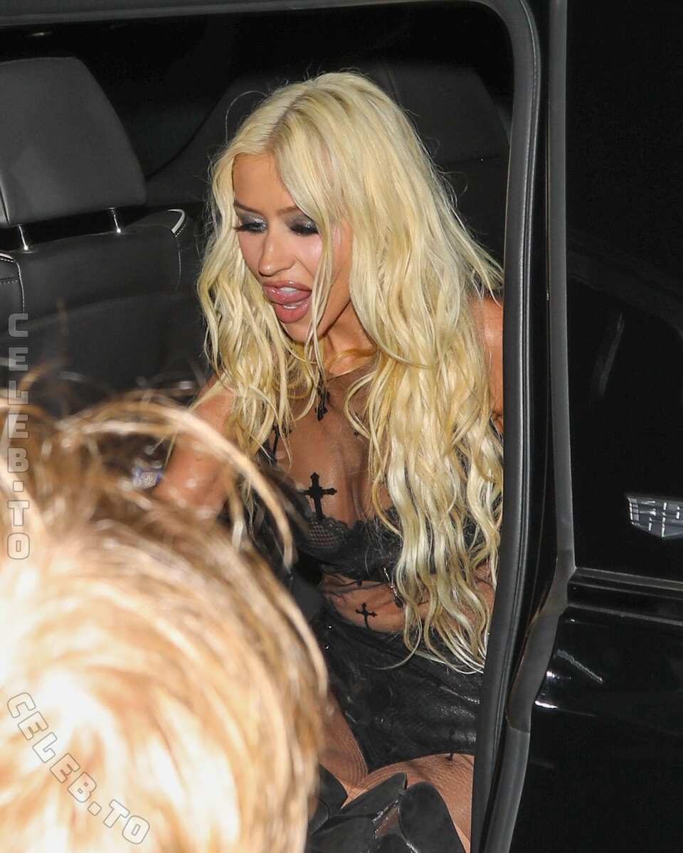 Christina Aguilera nude leaked photos