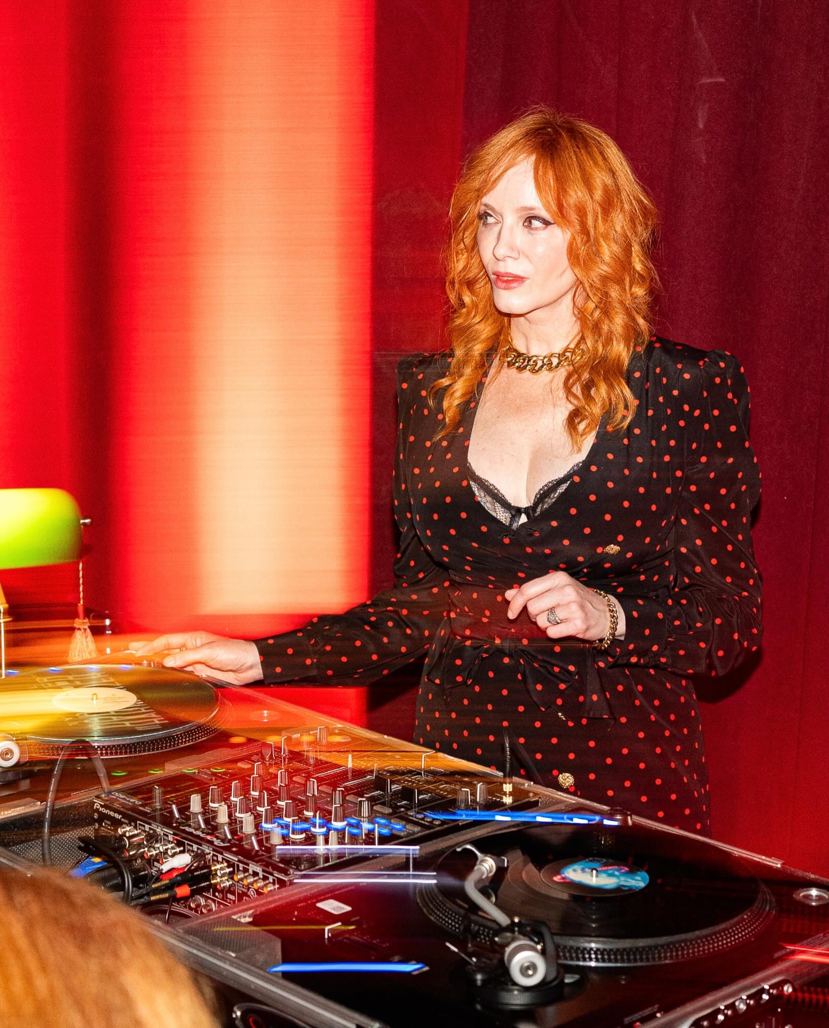 Christina Hendricks hands
