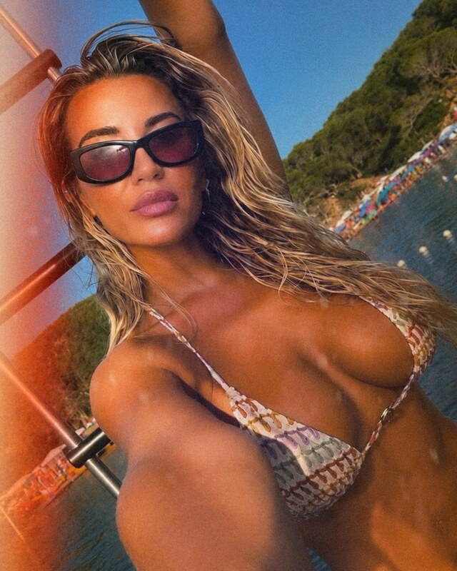 Christine McGuinness / mrscmcguinness Nude Leaks OnlyFans  - Leaked Models